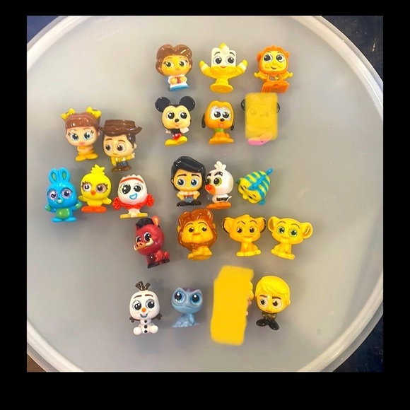 Disney Other - LARGE SERIES 4 BUNDLE